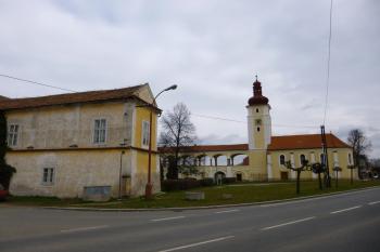 zámek Nové Dvory (© Vlastislav Mareček, 03/2016)