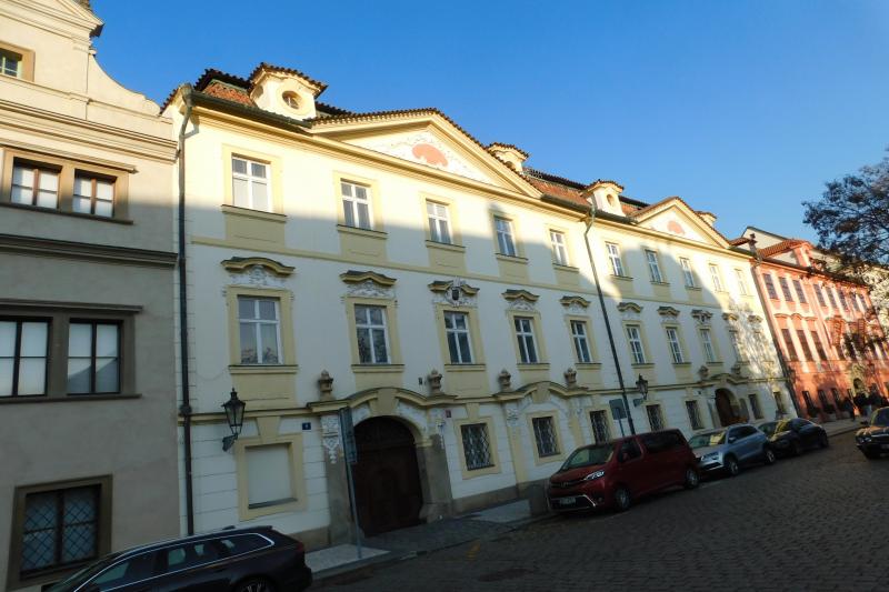 Sasko-lauenburský palác Sasko-lauenburský palác