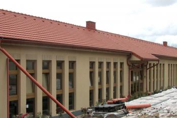 Klášter bosých karmelitánek z Ávily v Drastech u Klecan. (© Pavel Vítek  08/2025)
