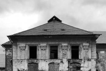 vstupní průčelí, rizalit (© Václav Kapr, 12/2011)