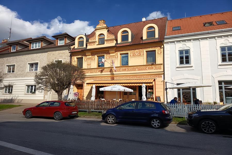 dům čp. 38 s pamětní deskou Jana Kostohryze