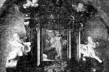 zámecká kaple na počátku 20. století (© Antonín Podlaha: Posvátná místa království Českého; Díl 3., Vikariáty: Kralovický, Vlašimský a Zbraslavský, Dědictví sv. Jana Nepomuckého, Praha 1909)