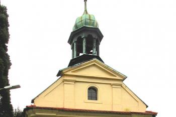 Kaple Panny Marie v Okrouhlé, obci nedaleko Nového Boru. (© Pavel Vítek  10/2025)
