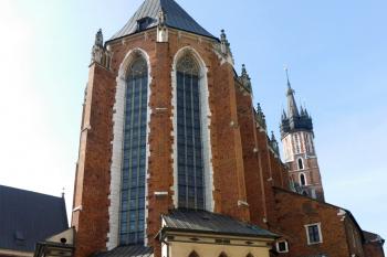 Kostel Nanebevzetí Panny Marie - presbytář (© Milan Caha, 03/2016)