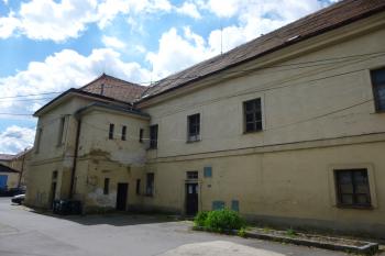 zámek Malešice-Praha 10 (© Vlastislav Mareček, 07/2016)
