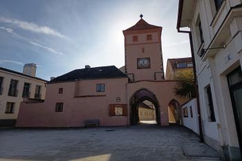 Pražská (Červená) brána (© Jaroslav Špiroch  10/2025)