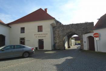 Prácheňská (jihovýchodní) brána (© Jaroslav Špiroch  10/2025)