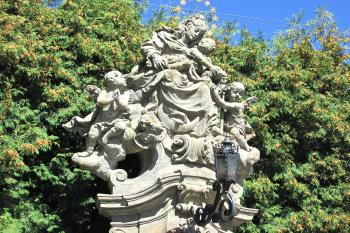 Socha Panny Marie v Dolním Újezdu u Litomyšle. (© Pavel Vítek  09/2025)