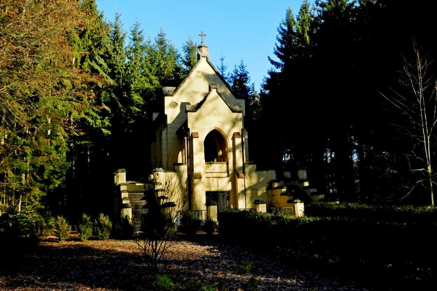 hrobka rodiny Daňků von Esse