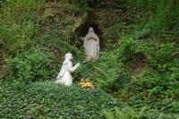 výklenková kaple Lurdská jeskyně