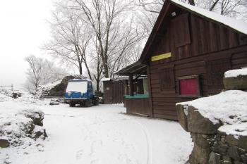 hradní krčma a povoz :-) (© Ludvík Chmelka, 01/2014)