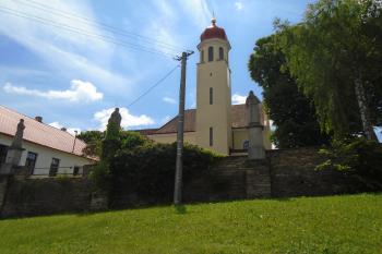 socha sv. Anežky je na obrázku uprostřed (© Jaroslav Špiroch  05/2025)