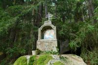 kaplička s obrazem Panny Marie Sedmibolestné