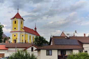 Velká Jesenice-kostel (© Jaroslav Houfek 07/2025)