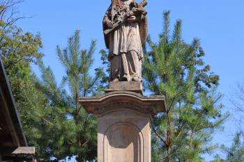 Socha sv. Jana Nep. (© Alena Říhová 09/2021)