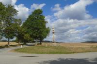 sloup se sochou Panny Marie Pomocné