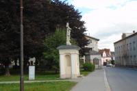 výklenková kaple Panny Marie