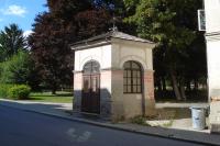 síňová kaple se sochou sv. Jana Nepomuckého