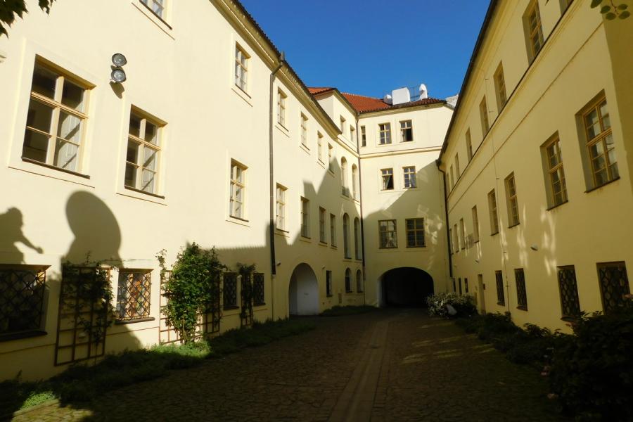 Vrtbovský palác