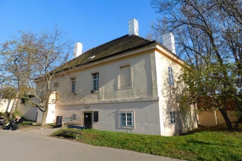 Michnovský letohrádek