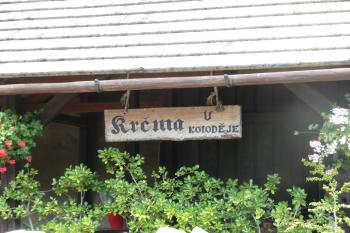 Hrad Kunětická Hora krčma (© aleshwarrior, 06/2014)