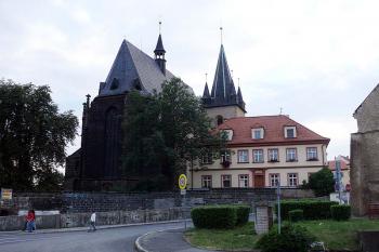 Pohled na kostel od severovýchodu (© Jiří Cukr, 07/2010)