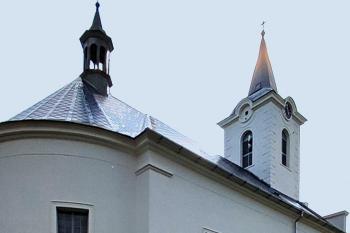 Kostel Povýšení sv. Kříže v Mistrovicích, místní části Nového Oldřichova v okrese Česká Lípa. (© Pavel Vítek  10/2025)