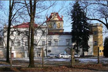 Západní průčelí ( © Petr Turyna 01/2006)