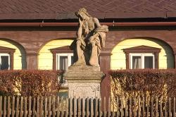 socha Bolestného Krista