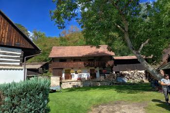  (© Jaroslav Špiroch  09/2025)