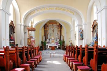 Křepice-kostel (© Jozef Držiak  06/2009)