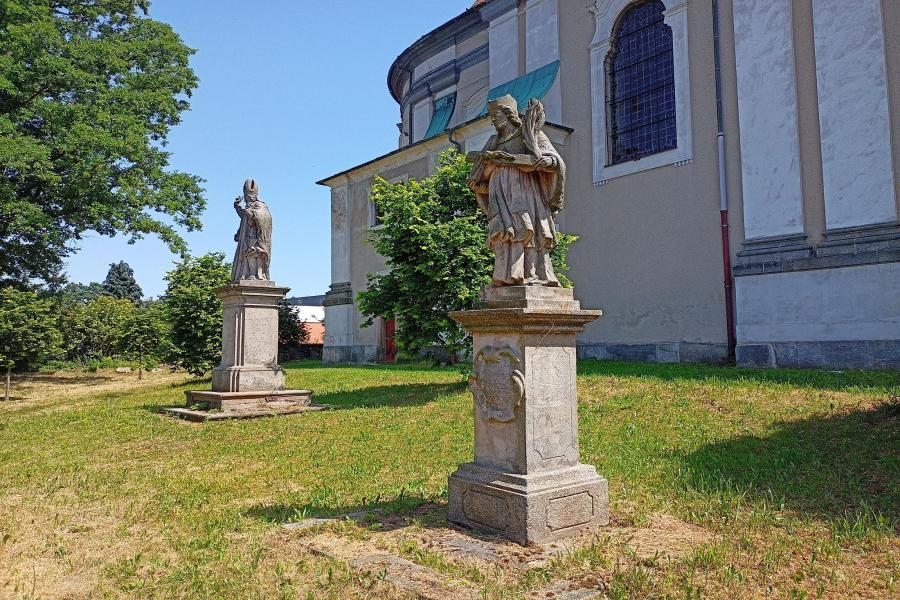 sochy sv. Vojtěcha, Prokopa a Jana Nepomuckého