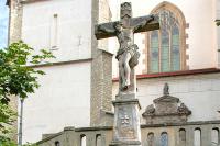 kříž u kostela Povýšení sv. Kříže.