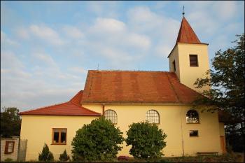 Terezín-kostel (© Ji 13 Va 11/2011)
