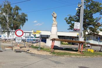 socha sv. Jana Nep. (© Petr Dohnal 08/2025)