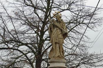 socha sv. Jana Nep. (© Jozef Držiak 01/2021)