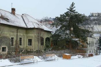 Východní průčelí ( © Petr Turyna 02/2006)