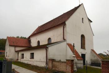 kostel od severozápadu (© Pavel Zany Komárek 26. 10.2009)