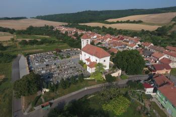 Letonice-kostel (© Zd. Skřivánek 07/2016)