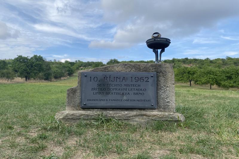 památník leteckého neštěstí památník leteckého neštěstí