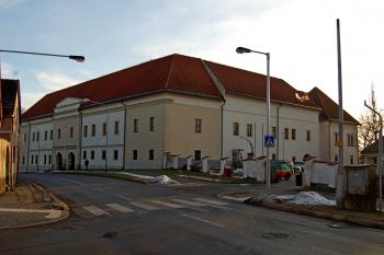  (© Rodochrozit        , 12/2012)