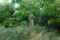 sloup s malbou na plechu