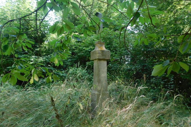 sloup s malbou na plechu sloup s malbou na plechu