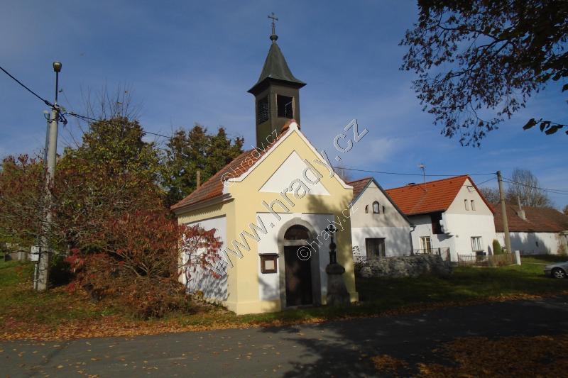 kaple sv. Máří Magdaleny s pamětním křížem