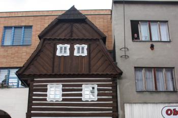 Zachované průčelí Klemencovska ( © Ivan Grisa 09/2010)