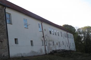 sz.strana zámku (© D Dohňanský, 11/2016)