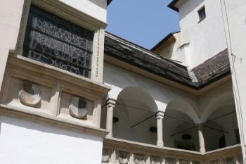 radniční dvůr s renesanční pavlačí a arkádami ( © Jan P. Štěpánek 06/2008)