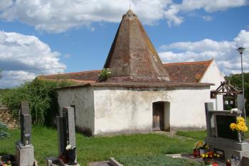 karner (© Marek Šustáček 05/2022)