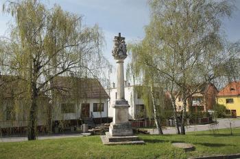 sloup Nejsvětější Trojice (© Martin Pelich 04/2025)
