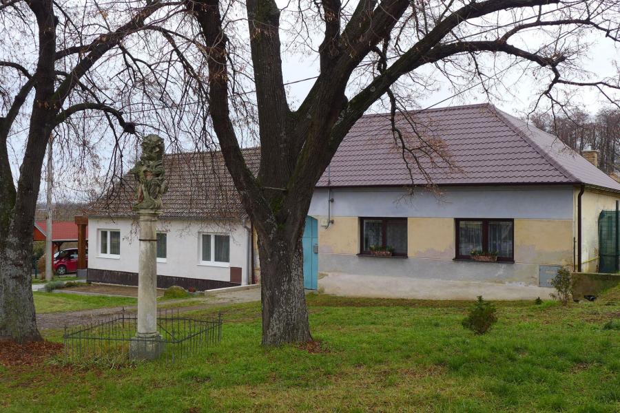 sloup se sousoším Nejsvětější Trojice